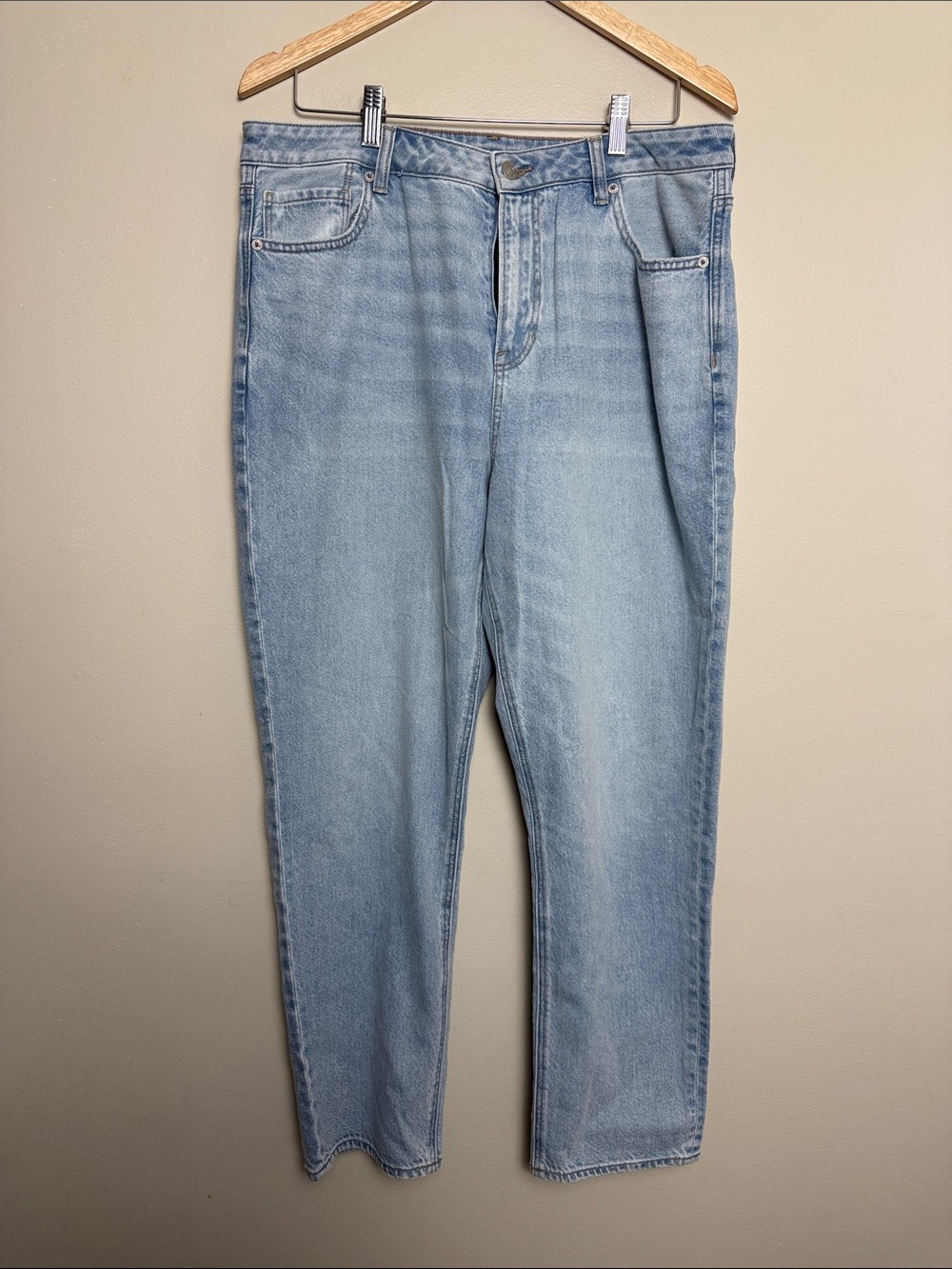 AEO Mom Jeans size 14